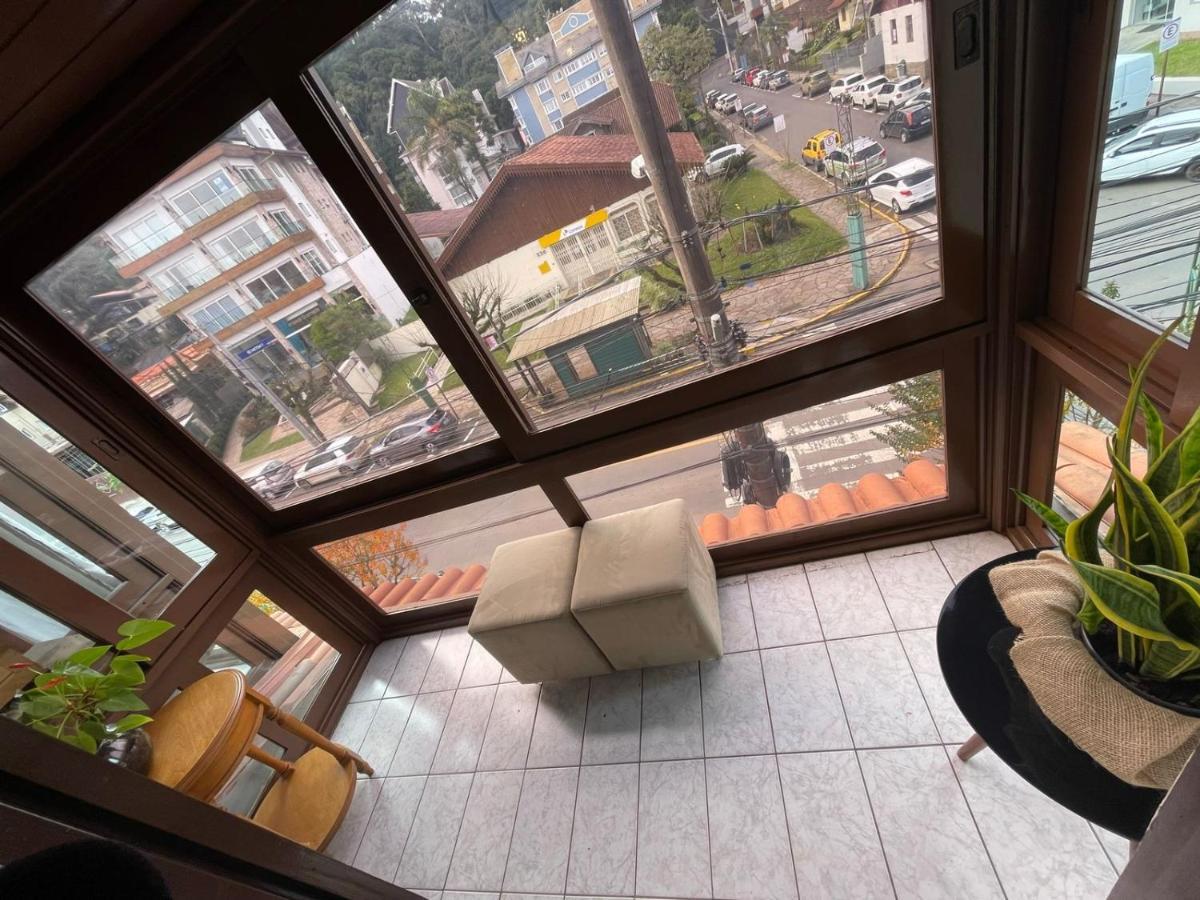 Apartamento Para 9 Pessoas - Blumenhaus 201 - Uma Quadra Da Rua Coberta! Gramado Bagian luar foto